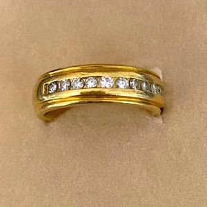 18 kt Gold and Diamond Band
